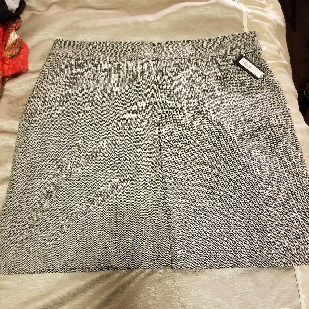 MUST GO!!! Plus size skirt
